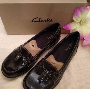 NWT Clarks Ashland Bubble Black Patent Loafers